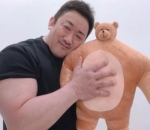 Bahagia Dikasih Boneka