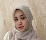 Aktris Berdedikasi