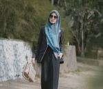 Look Semi Formal