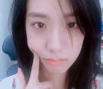 Pamer Pose Cute