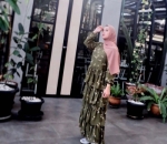 Anggun dengan Dress Tumpuk