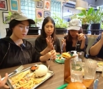Berbagi Perasaan Jadi Pelayan di Karen's Diner