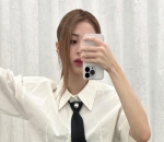 Chic dengan Kemeja Crop Top