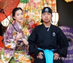 Konsep dengan Busana Jepang