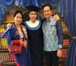Hadiri Wisuda