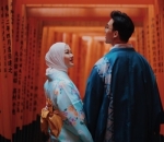 Kenakan Kimono di Fushimi Inari Taisha