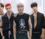 Dipadukan dengan Riasan dan Gaya Rambut Mullet