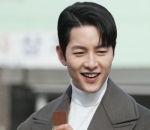 Song Joong Ki Lepas Status Duda Keren
