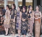 Fahsion Show Bareng Ibu-ibu
