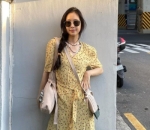 Dress Cerah Dipadukan Celana Jeans