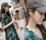 Pamer Senyum Tipis
