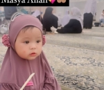 Ameena Gemes dengan Hijab Warna Dusty
