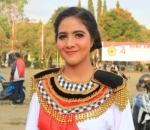 Cheerful Pakai Busana Seni Bali