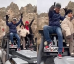 Naik Jeep di Lokasi Bersejarah