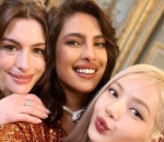Selca Gemes Bareng Anne Hathaway dan Priyanka Chopra