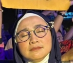 Desy Ratnasari 