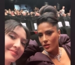 Selfie dengan Salma Hayek