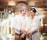 Adinia Wirasti dan Michael Wahr Menikah