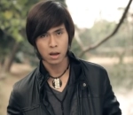 Debut Sebagai Penyanyi di Tahun 2012
