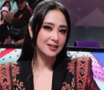 Dewi Perssik