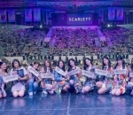 TWICE Pakai Batik