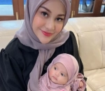 Resmi Melahirkan Anak Pertama