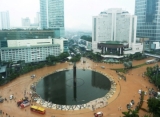 Banjir Jakarta Meluas ke 93 RT dengan Ketinggian Air Capai 1 Meter, Jalan Depan JIS Sempat Tergenang