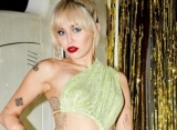 Miley Cyrus Akui Trauma Usai Pesawat Yang Ditumpanginya Alami Insiden Saat Mengudara