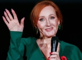 Warner Bros. Buka Suara Usai Tom Felton Dihalang-halangi Saat Ditanya Soal J.K. Rowling