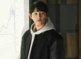 Karakter Song Joong Ki Dicurigai Bakal Tewas di 'Reborn Rich'