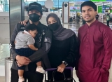 Thariq Halilintar Susul Atta ke Madinah, Gemasnya Ameena Pakai Kerudung Pink Curi Perhatian