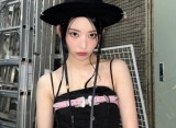 Bukan Editan, Sakura Miyawaki Tampil Berponi Perdana Sejak Debut LE SSERAFIM 