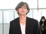 Rambut Blonde, Style Tertutup V BTS di Bandara Digodain Dispatch