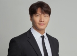 Kim Jong Kook Kena Spill Pacari Victoria di LA