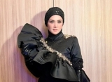 Sosialisasi ke Warga, Penampilan Mulan Jameela Curi Fokus