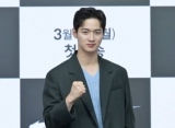 Jang Dong Yoon Debut Sutradara, Film Tayang di Festival Internasional!