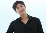 RM Ingin Semua Orang Rasakan Pencapaian BTS, Julukan Buat Non-ARMY Curi Fokus