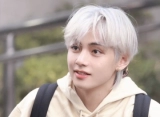 V BTS Promosikan Album Solo 'Layover' di Jepang, Trending Lewat Keyword Tak Terduga