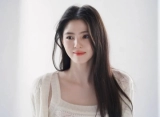 Han So Hee Beri Kesan Sangar dengan Pamer Tindikan Bibir dan Tato di Foto Terbaru