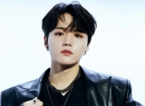 Doyoung TREASURE Cosplay Ksatria Perang di Bandara, Bisa Jadi Inspirasi Maling