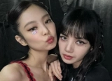 Jennie Disebut Tak Bisa Berhenti Teriak & Heboh Nonton Penampilan Lisa di Crazy Horse