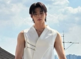 Cha Eunwoo Pajang Foto Siluet Wanita Misterius