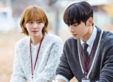 Ciuman Cha Eunwoo dan Park Gyu Young di 'A Good Day to Be a Dog' Beda Drastis dari Webtoon