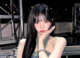  Karina aespa Buat Item Fashion dari Konten Girlfriend Material Ludes Terjual