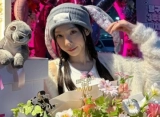 Taeyeon SNSD Gercep Kendalikan Situasi Usai Dilempar Album oleh Fans