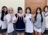 NMIXX Kejutkan Siswa SMP dengan Performance Live di Sekolah