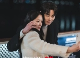 Ciuman Byeon Woo Seok & Kim Hye Yoon  di Ending 'Lovely Runner' Dituding Terlalu Intens