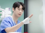 Akting Jung Joon Won Jadi Ipar Go Yoon Jung di 'Resident Playbook' Tuai Perhatian