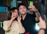 PD 'Hospital Playlist' Singgung Kemungkinan Suami Ahn Eun Jin Bukan Kim Dae Myung