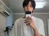 Jin BTS Tunjukkan Dukungan untuk Kian84 dengan Slipper Unik di Bandara